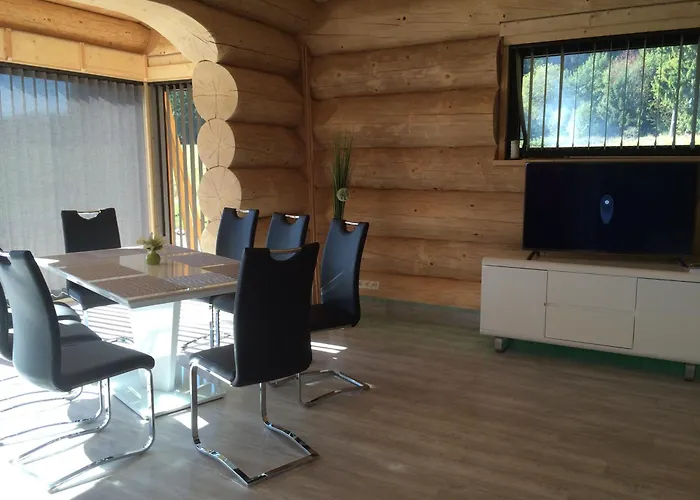 Naturstammhaus und Appartements Zum Brockenbaecker