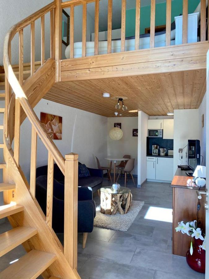 Naturstammhaus Und Zum Brockenbaecker *